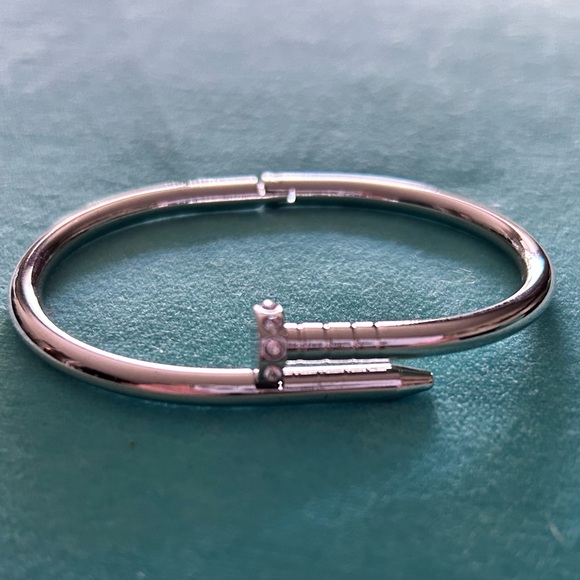 SILVER TONE NAIL HEAD BRACELET CUFF BANGLE BRACELET WITH BLING - Picture 2 of 10